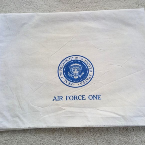 Genuine AIR FORCE ONE Pillow Case - 13x20 inches - Clinton era - Picture 1 of 2